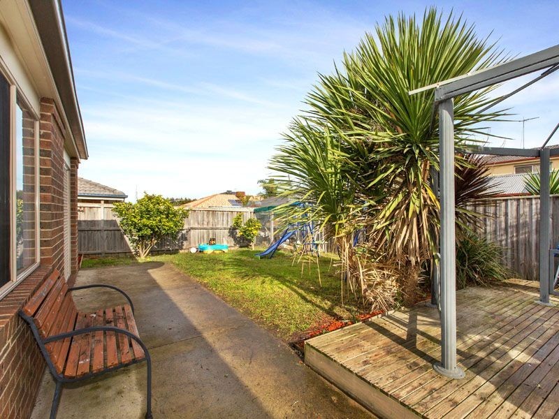 15 Bordeaux Grove, Narre Warren South VIC 3805
