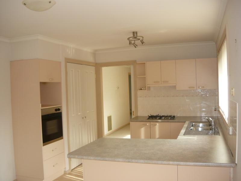 2/9 Dale Court, Scoresby VIC 3179