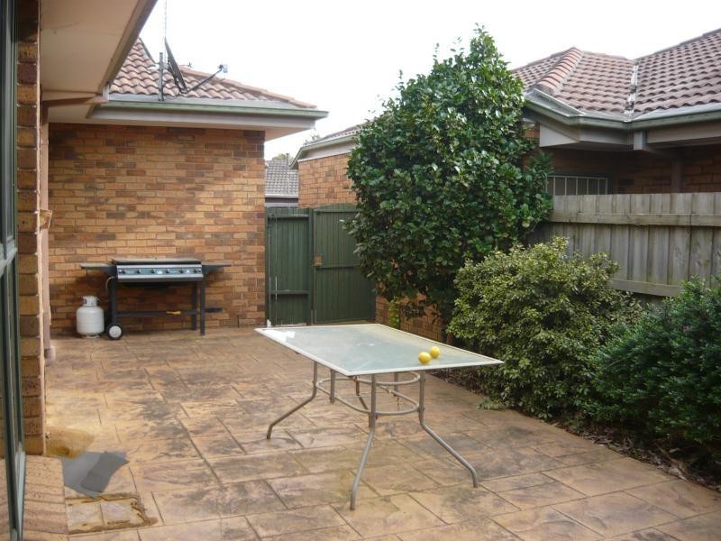 2/9 Dale Court, Scoresby VIC 3179