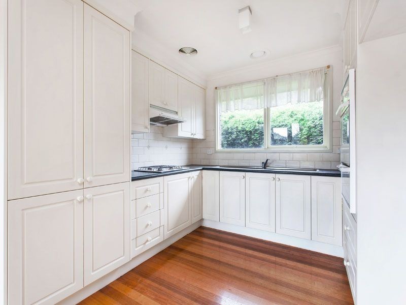 8 Persimmon Court, Doncaster VIC 3108