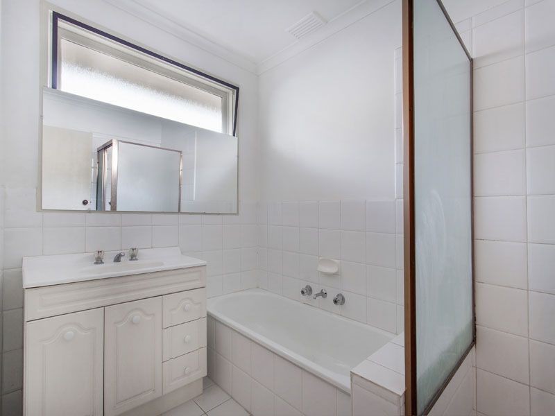 8 Persimmon Court, Doncaster VIC 3108