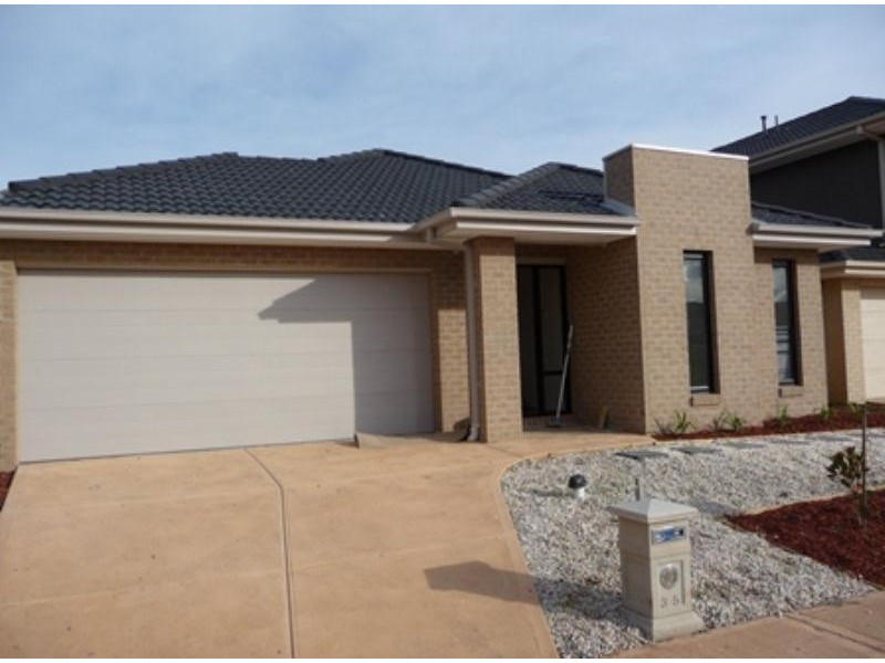 35 Seafarer Way, Sanctuary Lakes VIC 3030