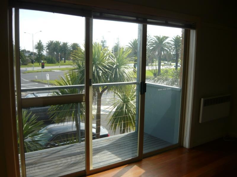 8/400 Barkly Street, Elwood VIC 3184