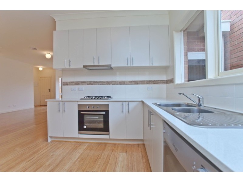 1/8 Beena Avenue, Carnegie VIC 3163