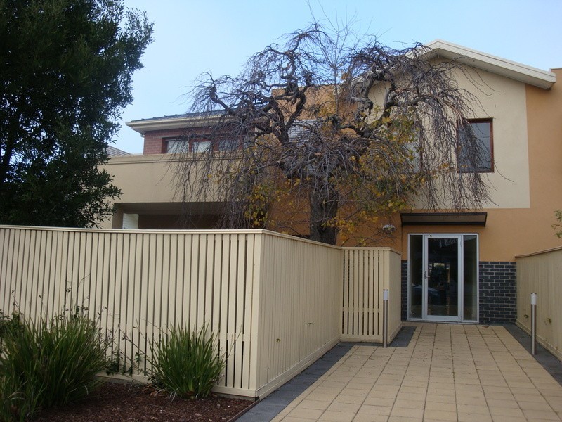 2/410 Waverley Road, Malvern East VIC 3145