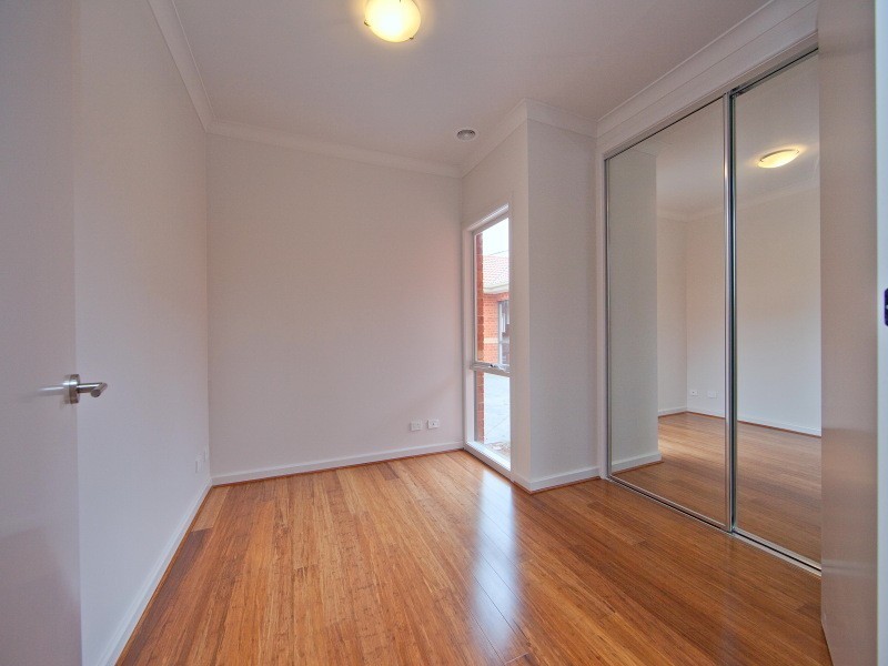 3/39 Kokaribb Road, Carnegie VIC 3163