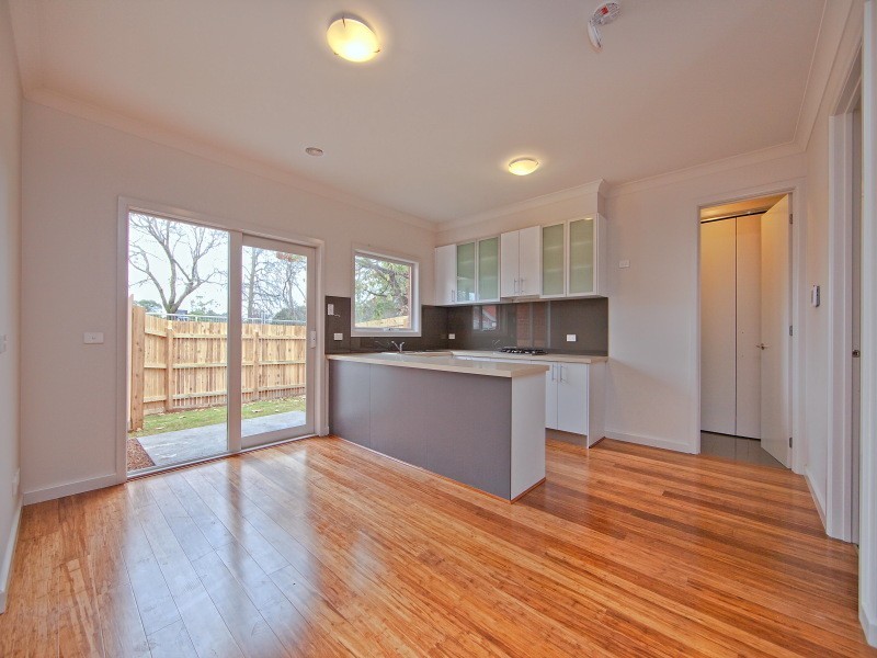 3/39 Kokaribb Road, Carnegie VIC 3163
