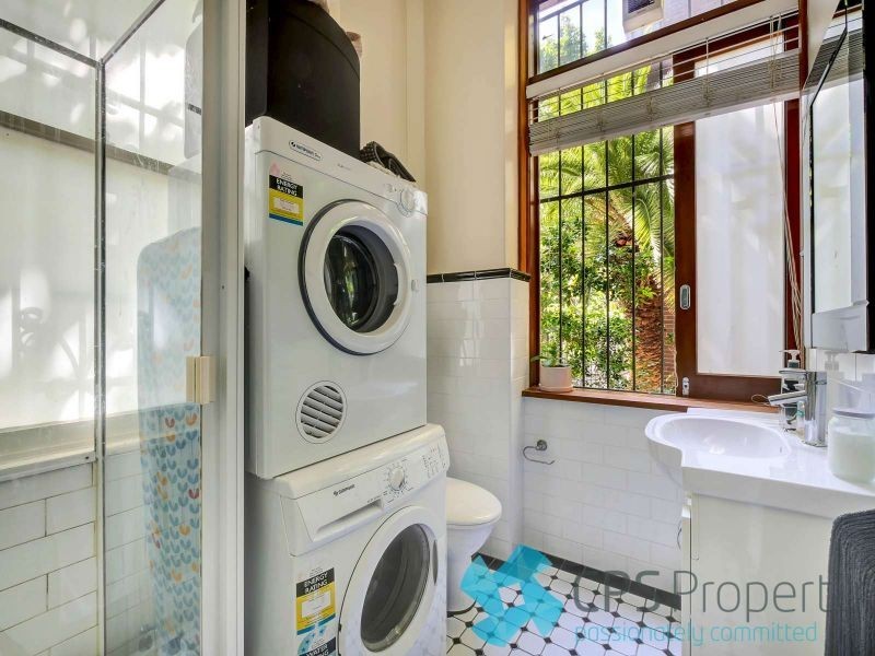 1/20 Springfield Avenue, Potts Point NSW 2011