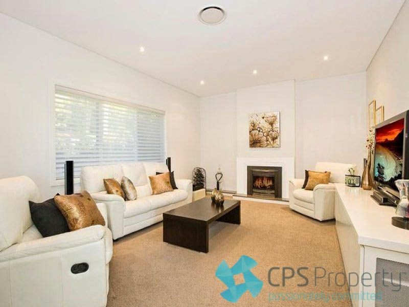 11 Malga Avenue, Roseville Chase NSW 2069