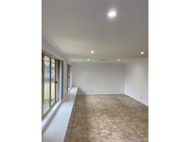 14 Warlencourt Ave, Milperra NSW 2214