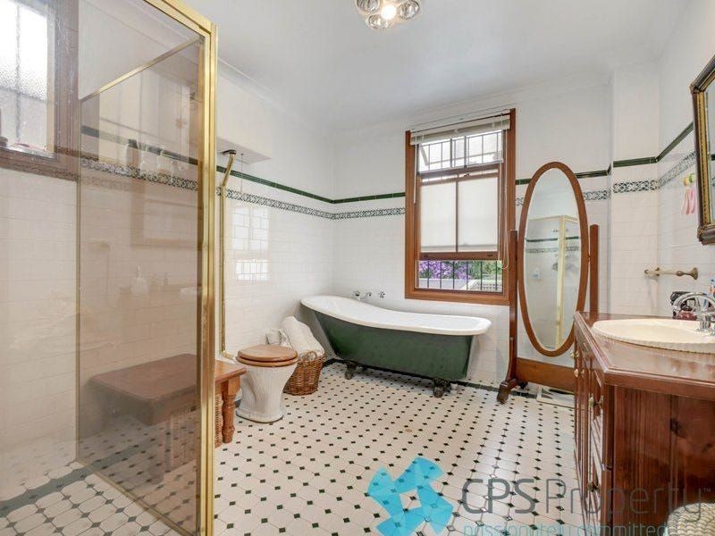 153 Wigram Rd, Glebe NSW 2037