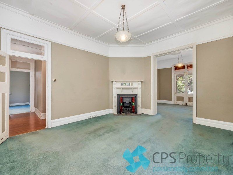 16 Holdsworth Avenue, St Leonards NSW 2065