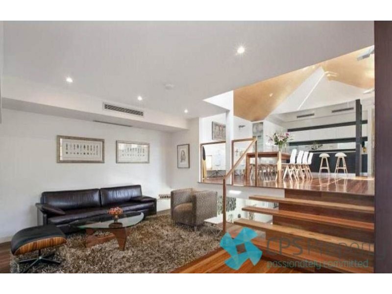 12 Holdsworth Avenue, St Leonards NSW 2065