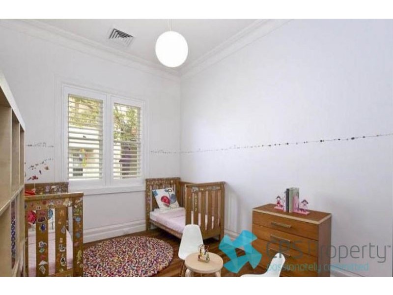 12 Holdsworth Avenue, St Leonards NSW 2065