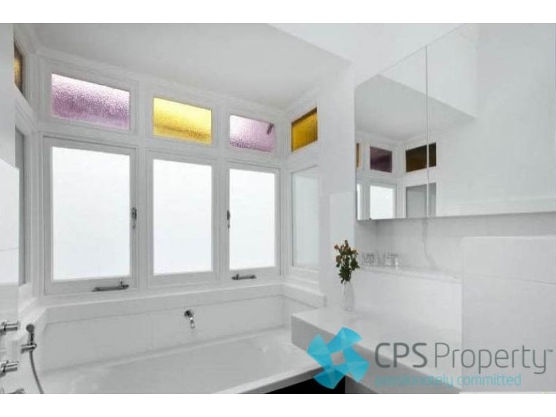 12 Holdsworth Avenue, St Leonards NSW 2065