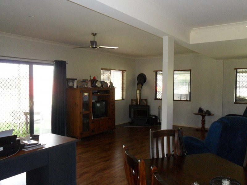 54 Halford Drive, Maroondan QLD 4671