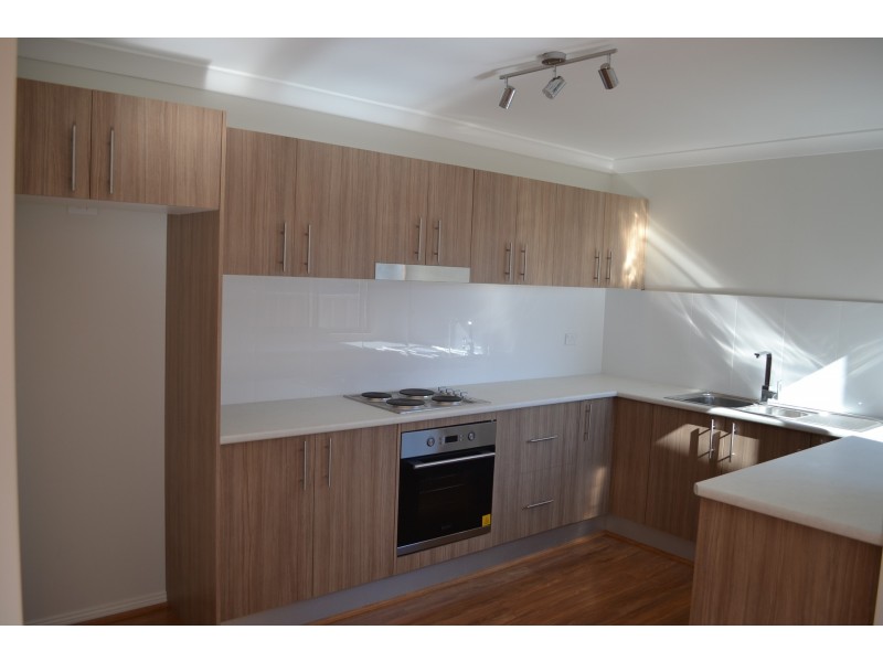 25 Wooroo Street, Albion Park Rail NSW 2527