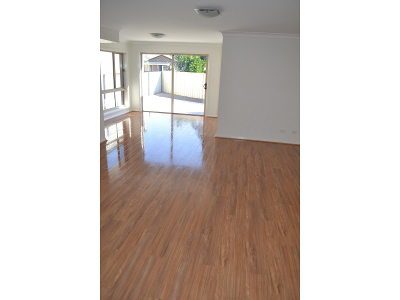 25 Wooroo Street, Albion Park Rail NSW 2527