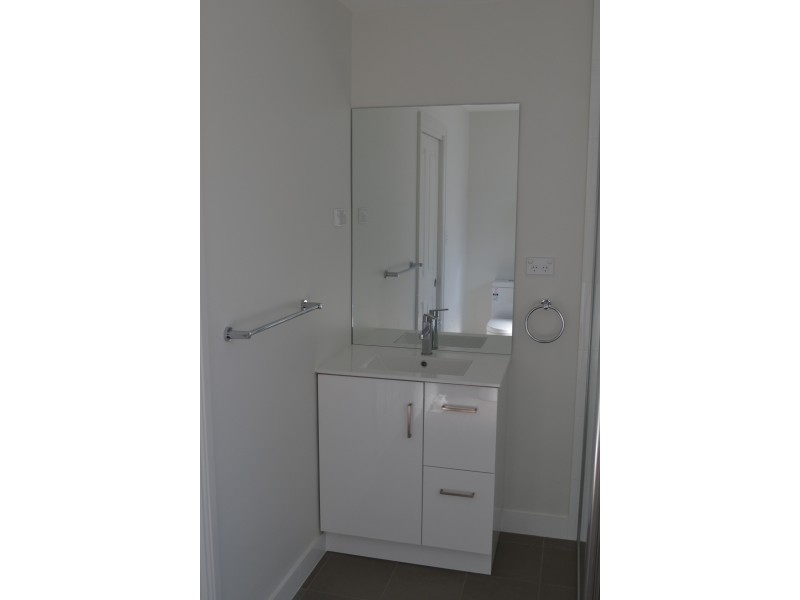 25 Wooroo Street, Albion Park Rail NSW 2527