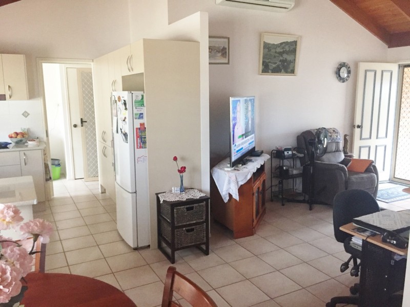 2/31A Thabeban Street, Bundaberg Central QLD 4670