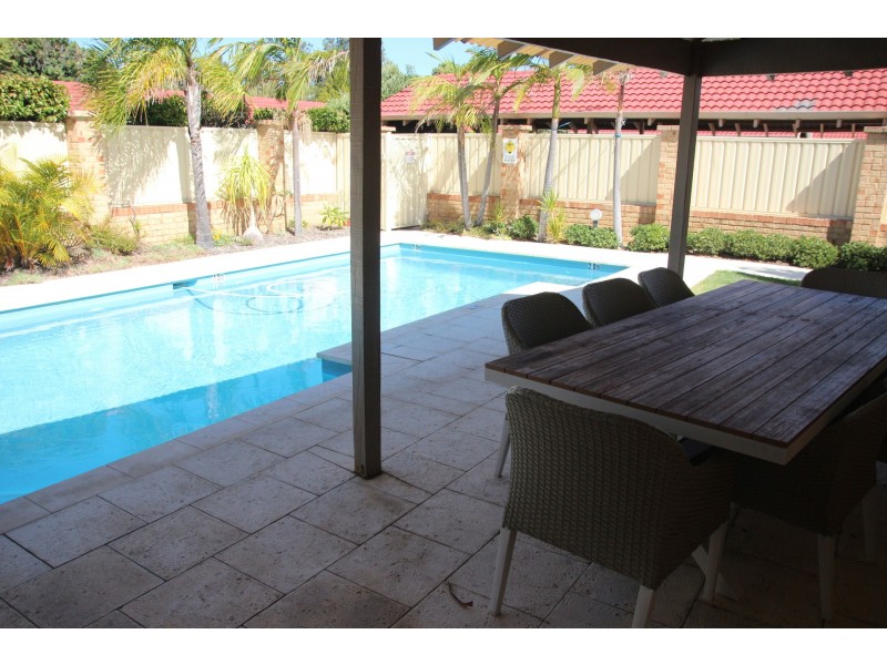 28/7 Waterways Court, Churchlands WA 6018