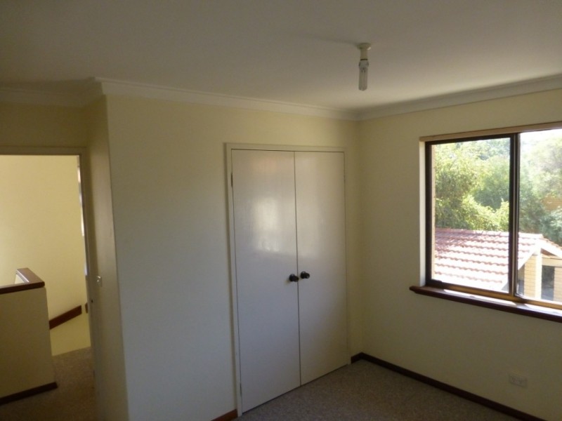 24/90 Gilbertson Rd, Kardinya WA 6163