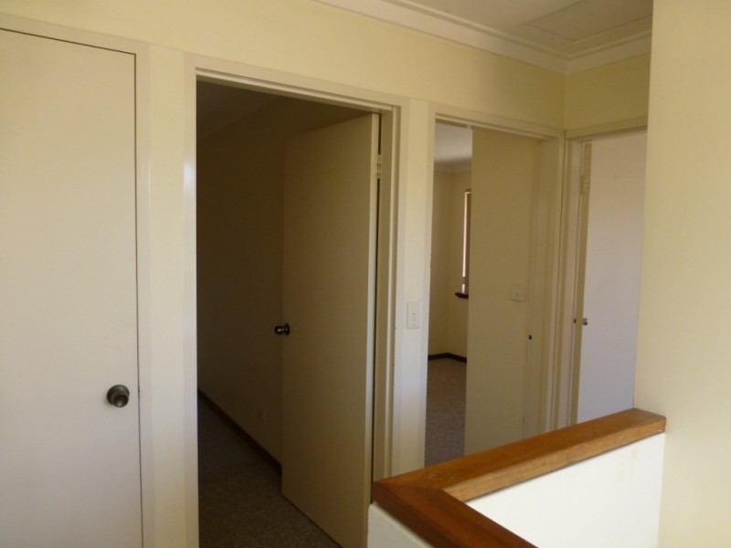 24/90 Gilbertson Rd, Kardinya WA 6163