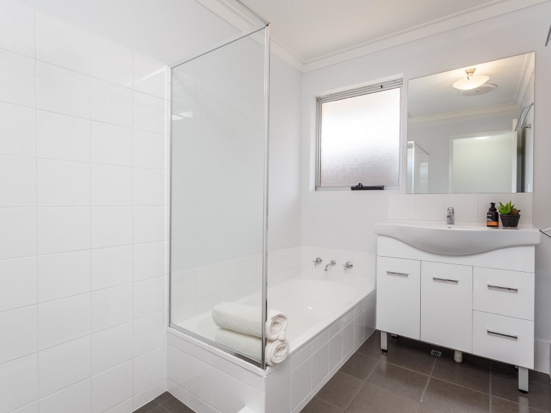 10a Tresidder Road, Lockridge WA 6054