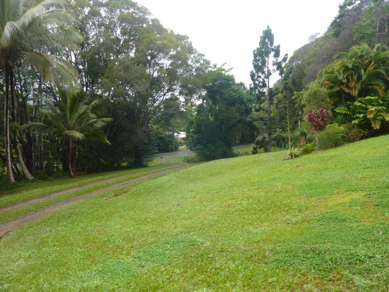 4 Greenhills Rd, Kuranda QLD 4881