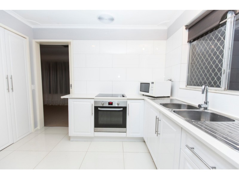 31 Fairfax Road, Swan View WA 6056