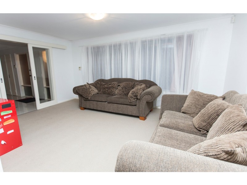 31 Fairfax Road, Swan View WA 6056