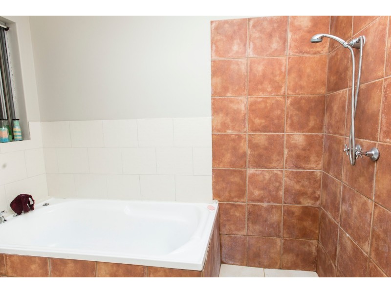 31 Fairfax Road, Swan View WA 6056