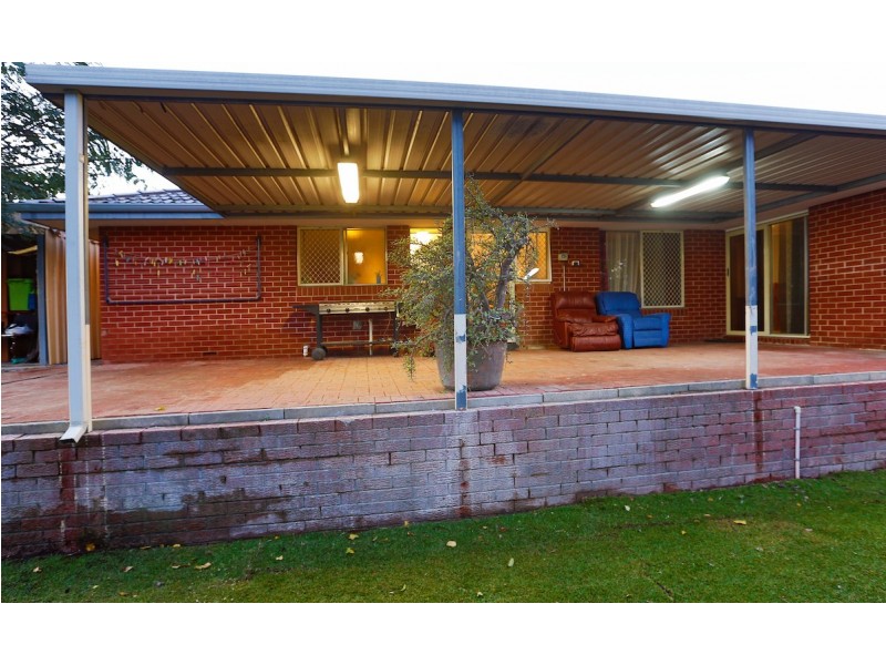 31 Fairfax Road, Swan View WA 6056