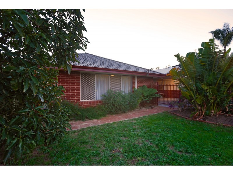 31 Fairfax Road, Swan View WA 6056