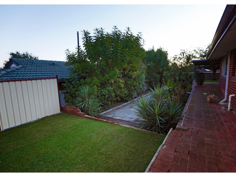 31 Fairfax Road, Swan View WA 6056