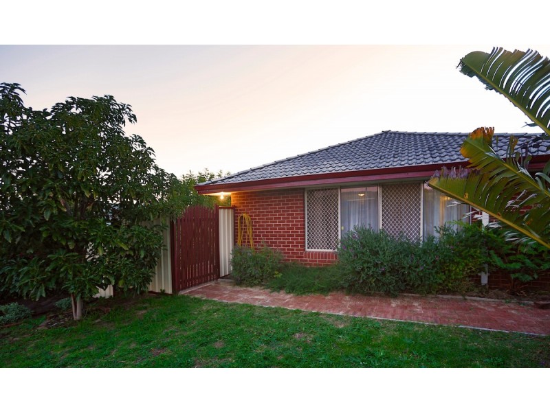 31 Fairfax Road, Swan View WA 6056