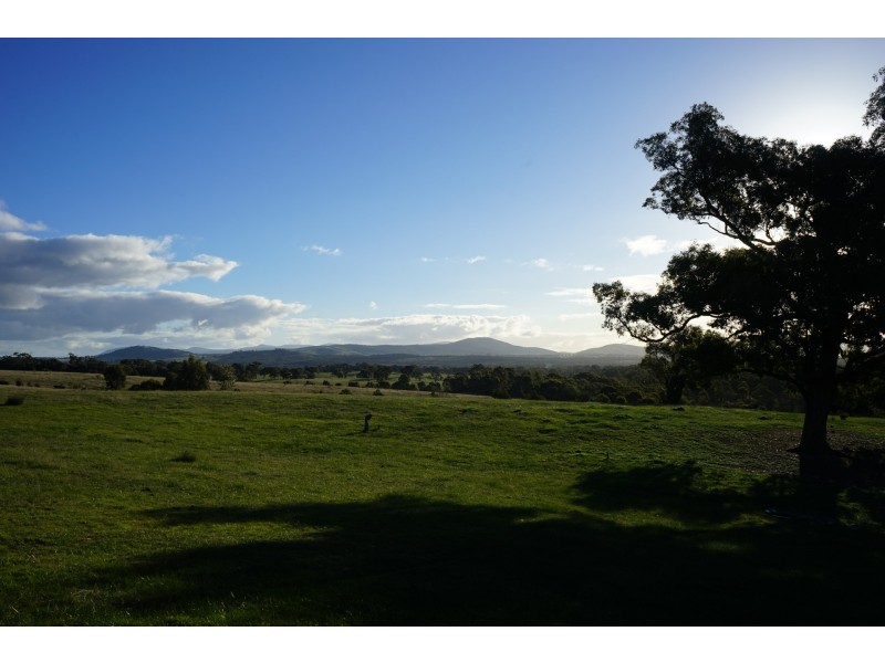 3225 Sunraysia Highway, Lexton VIC 3352
