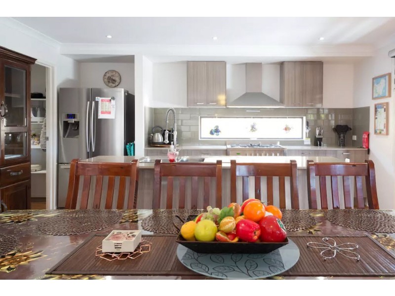 18 Half Moon Crescent, Indented Head VIC 3223