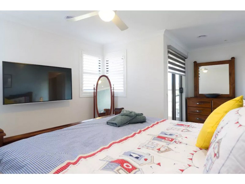 18 Half Moon Crescent, Indented Head VIC 3223