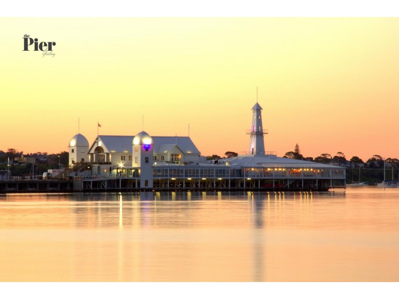 18 Half Moon Crescent, Indented Head VIC 3223