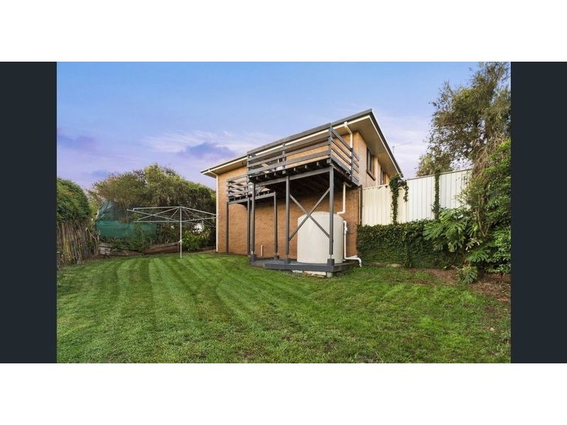 4 Simon Street, Rockville QLD 4350