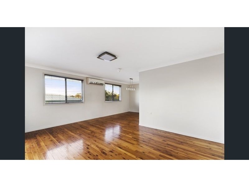 4 Simon Street, Rockville QLD 4350