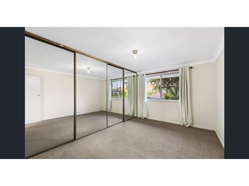 4 Simon Street, Rockville QLD 4350