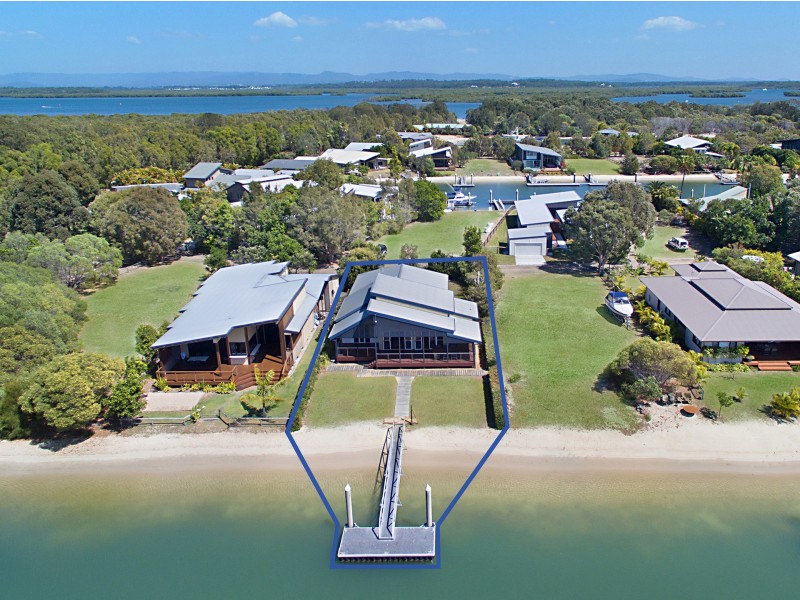 9 Doeblin Drive, South Stradbroke QLD 4216