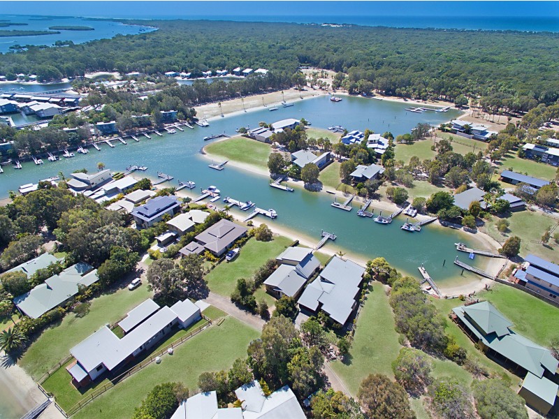 9 Doeblin Drive, South Stradbroke QLD 4216