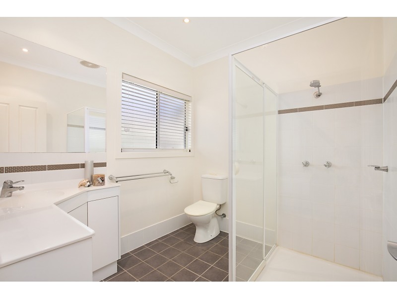 9 Doeblin Drive, South Stradbroke QLD 4216