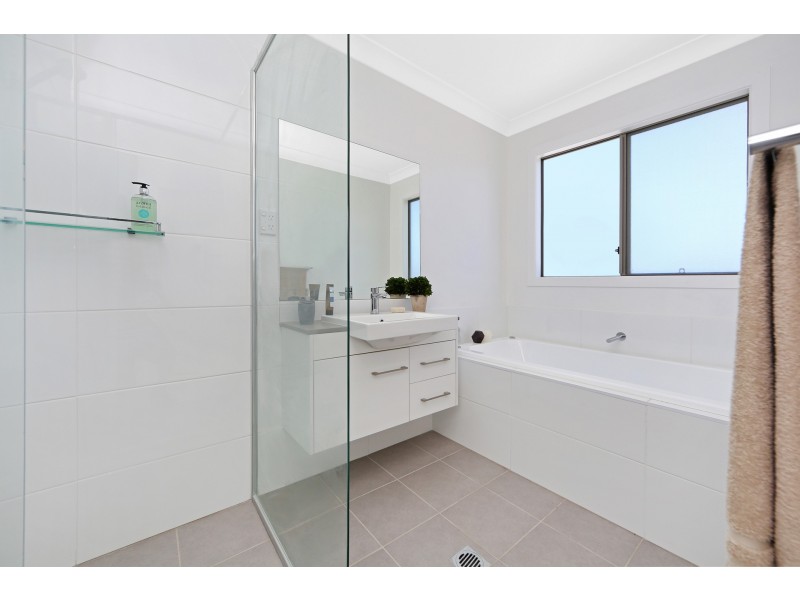 1A Narrabeen Close, Mardi NSW 2259