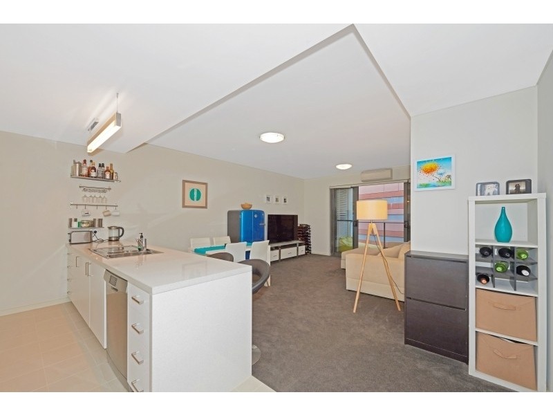 72/16 Midgegooroo Avenue, Cockburn Central WA 6164