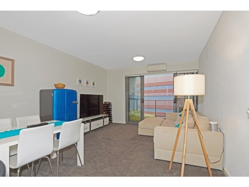 72/16 Midgegooroo Avenue, Cockburn Central WA 6164