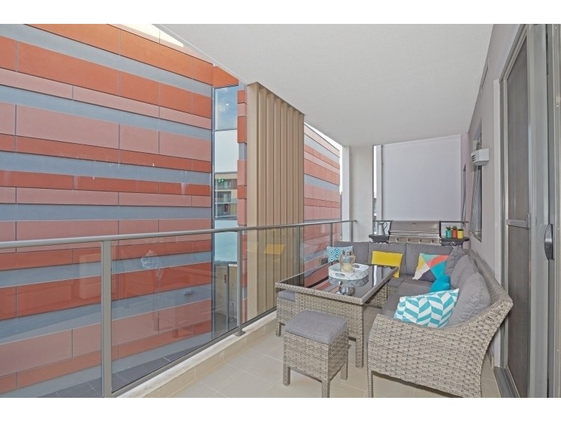 72/16 Midgegooroo Avenue, Cockburn Central WA 6164